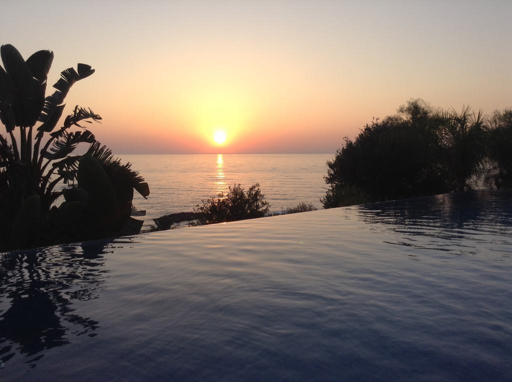 Sunset View Mermaid Villa Pomos Eksteriør bilde