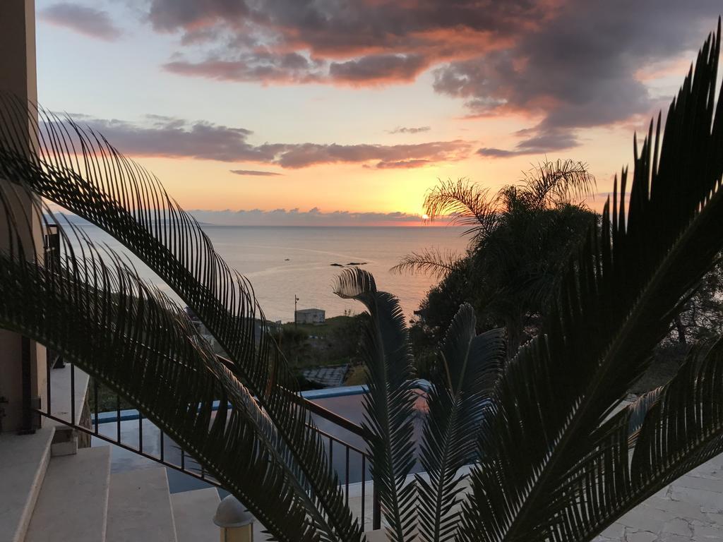 Sunset View Mermaid Villa Pomos Eksteriør bilde
